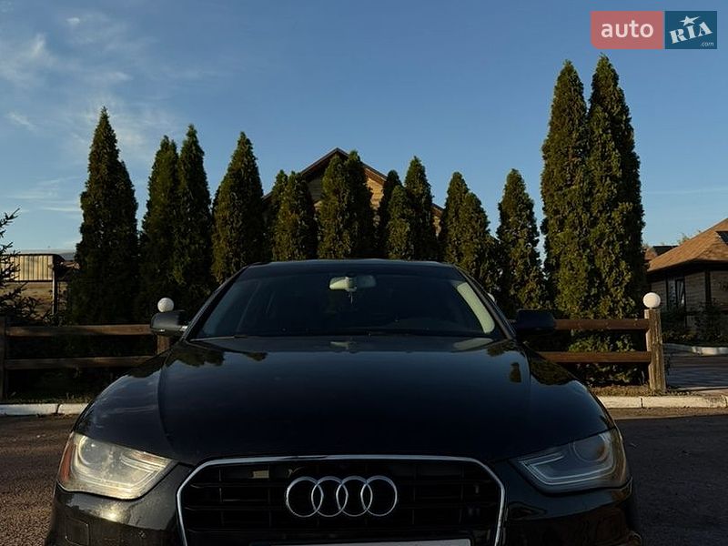 Седан Audi A4 2015 в Чернигове
