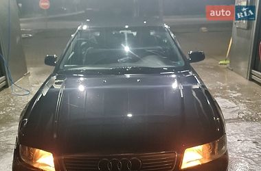 Седан Audi A4 1999 в Ужгороде