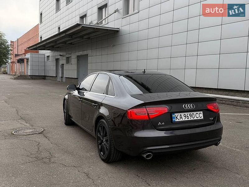 Седан Audi A4 2013 в Броварах