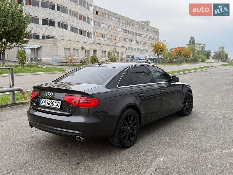Седан Audi A4 2013 в Броварах