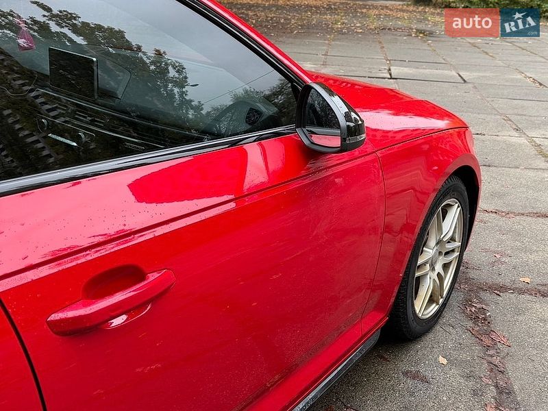Седан Audi A4 2018 в Киеве