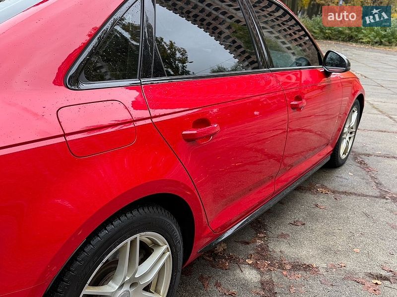 Седан Audi A4 2018 в Киеве