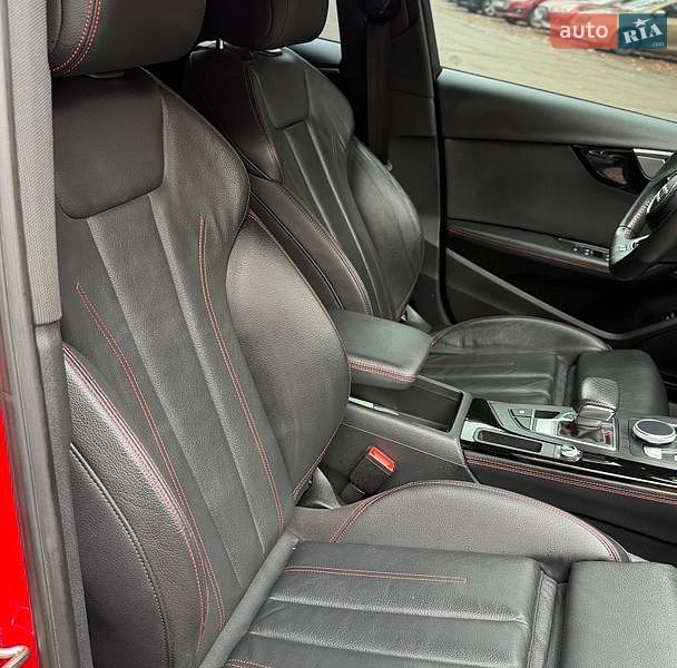 Седан Audi A4 2018 в Киеве