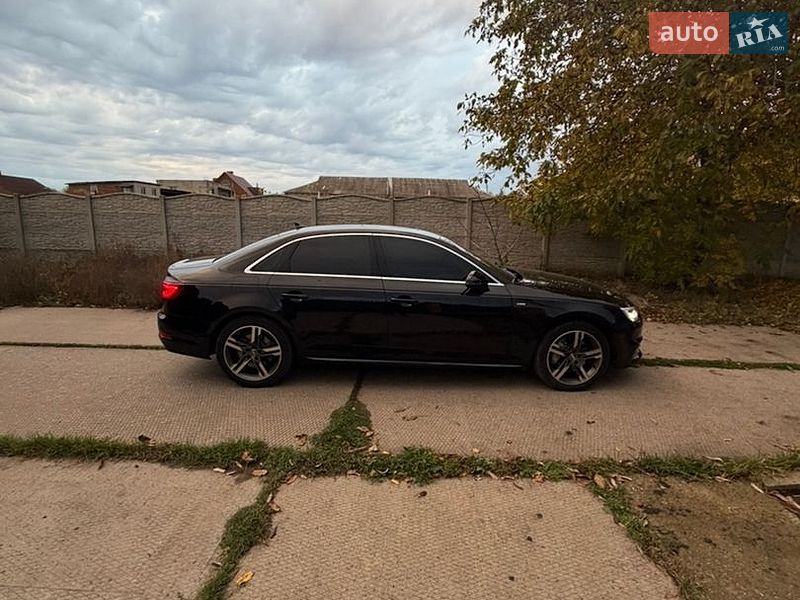 Седан Audi A4 2018 в Харкові