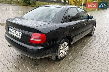 Седан Audi A4 1997 в Косове