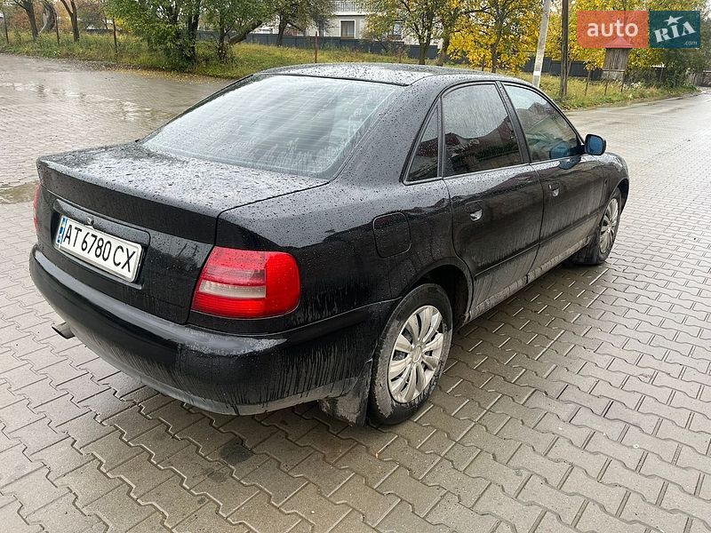 Седан Audi A4 1997 в Косове