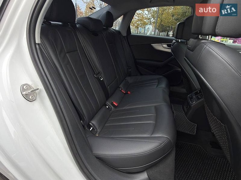 Седан Audi A4 2016 в Києві