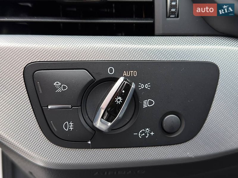 Седан Audi A4 2016 в Києві