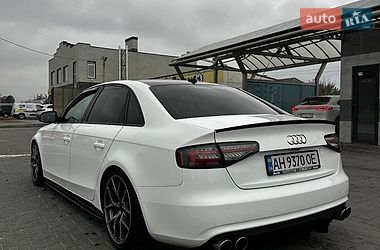 Седан Audi A4 2014 в Буче