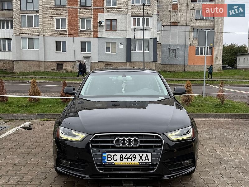 Седан Audi A4 2012 в Шептицькому