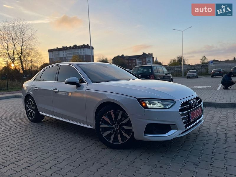 Седан Audi A4 2021 в Стрые