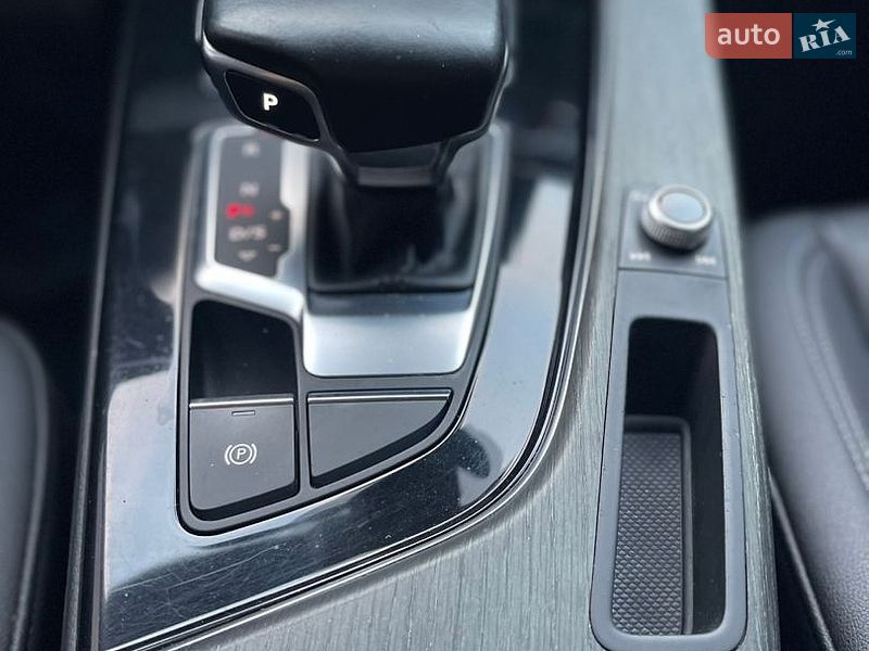 Седан Audi A4 2021 в Стрые