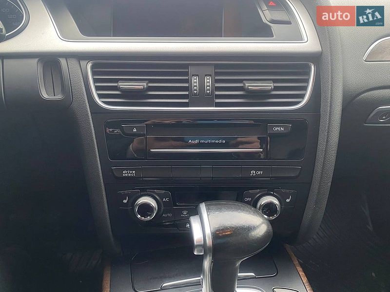 Универсал Audi A4 2015 в Львове