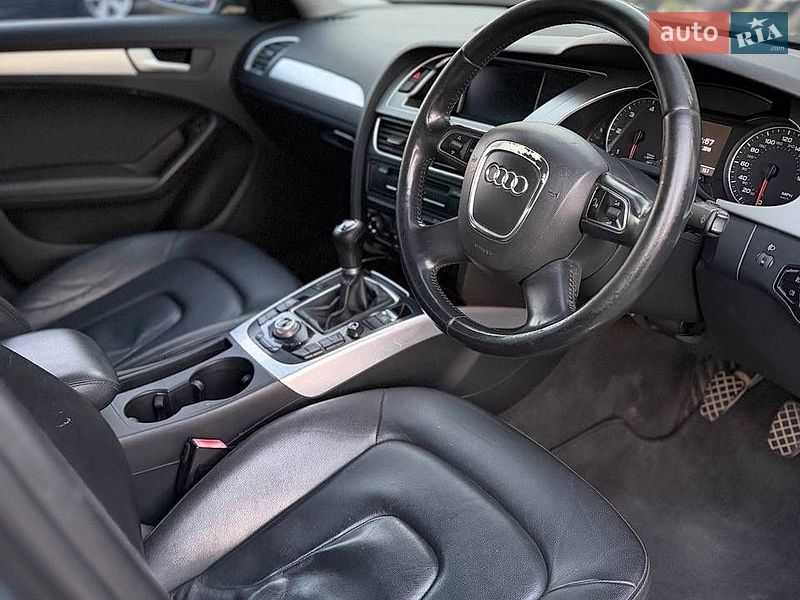 Седан Audi A4 2011 в Киеве