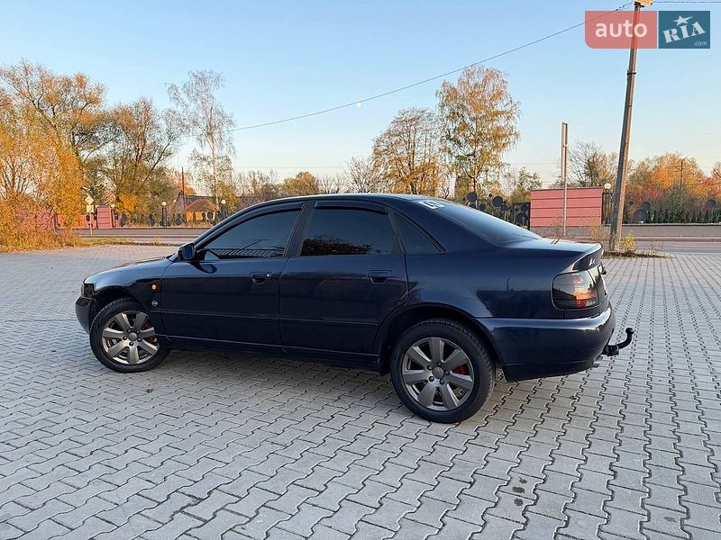 Седан Audi A4 1997 в Дрогобичі