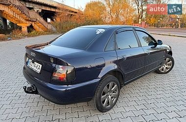 Седан Audi A4 1997 в Дрогобичі