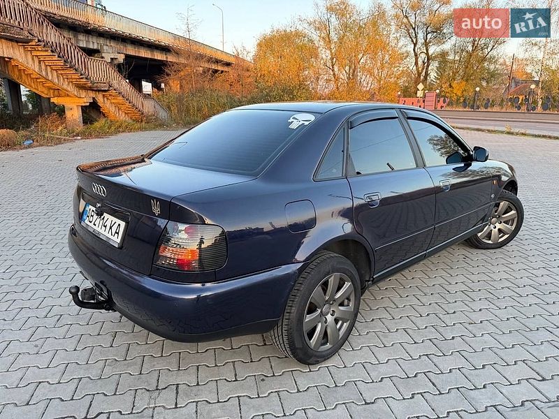 Седан Audi A4 1997 в Дрогобичі