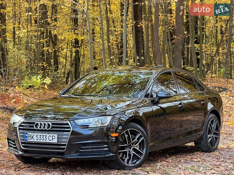 Седан Audi A4 2016 в Радивиліві