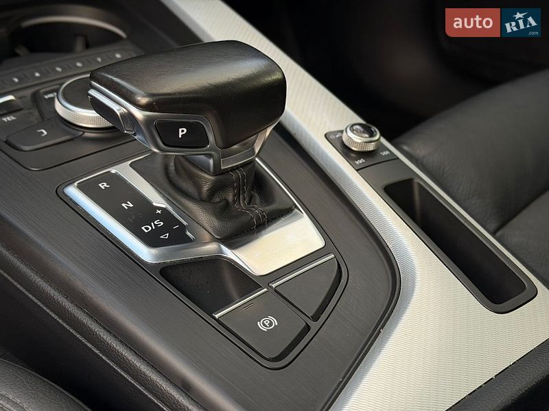 Седан Audi A4 2016 в Радивиліві