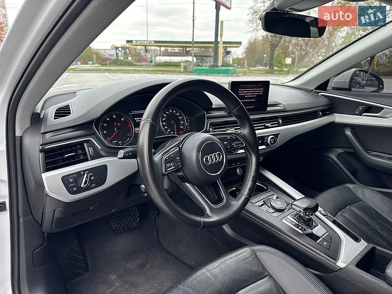 Седан Audi A4 2016 в Хмельницком