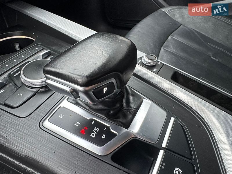 Седан Audi A4 2016 в Хмельницком