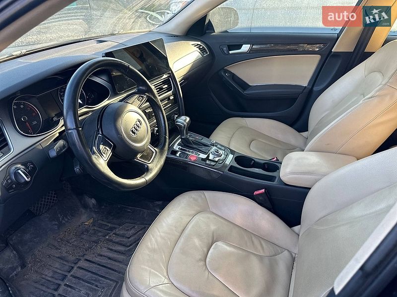 Седан Audi A4 2014 в Львові