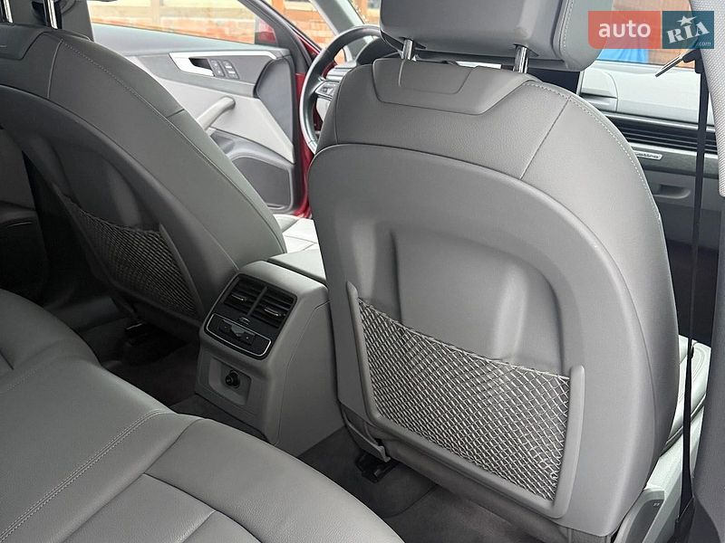 Седан Audi A4 2018 в Киеве