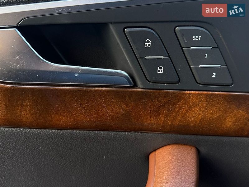 Седан Audi A4 2018 в Івано-Франківську