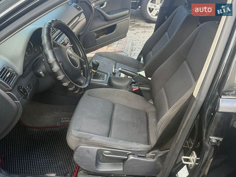 Седан Audi A4 2002 в Чернівцях