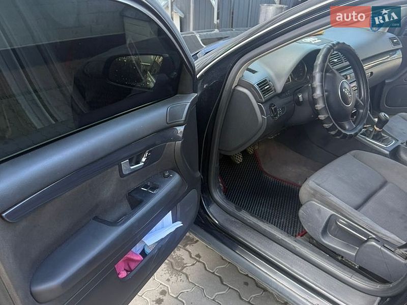 Седан Audi A4 2002 в Чернівцях