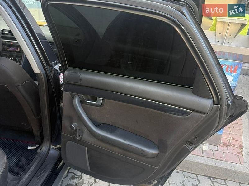 Седан Audi A4 2002 в Чернівцях