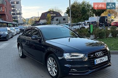 Седан Audi A4 2015 в Львове