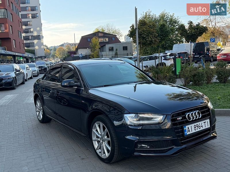 Седан Audi A4 2015 в Львове