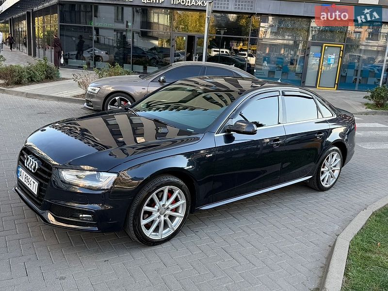 Седан Audi A4 2015 в Львове