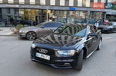 Седан Audi A4 2015 в Львове