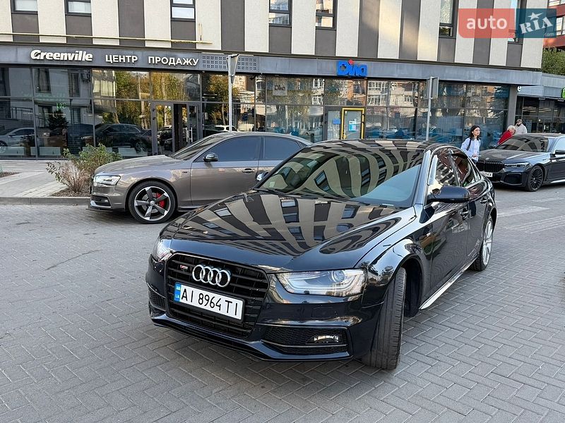 Седан Audi A4 2015 в Львове