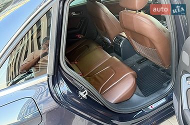 Седан Audi A4 2015 в Львове