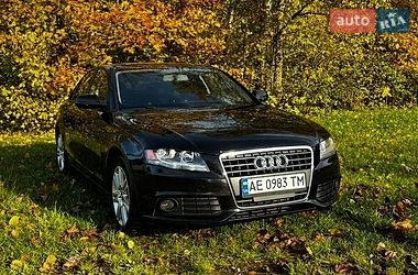 Седан Audi A4 2011 в Кривом Роге
