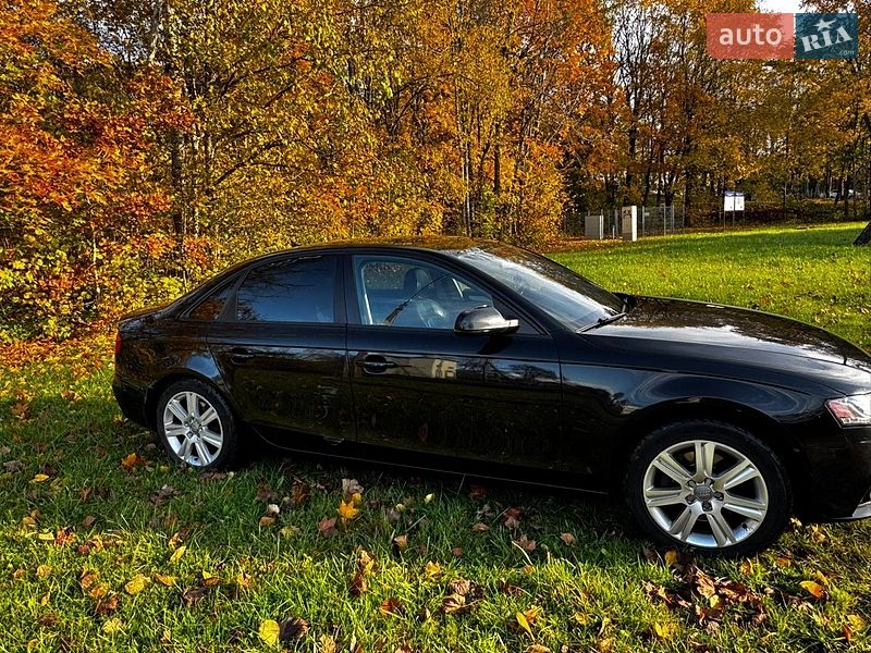 Седан Audi A4 2011 в Кривом Роге