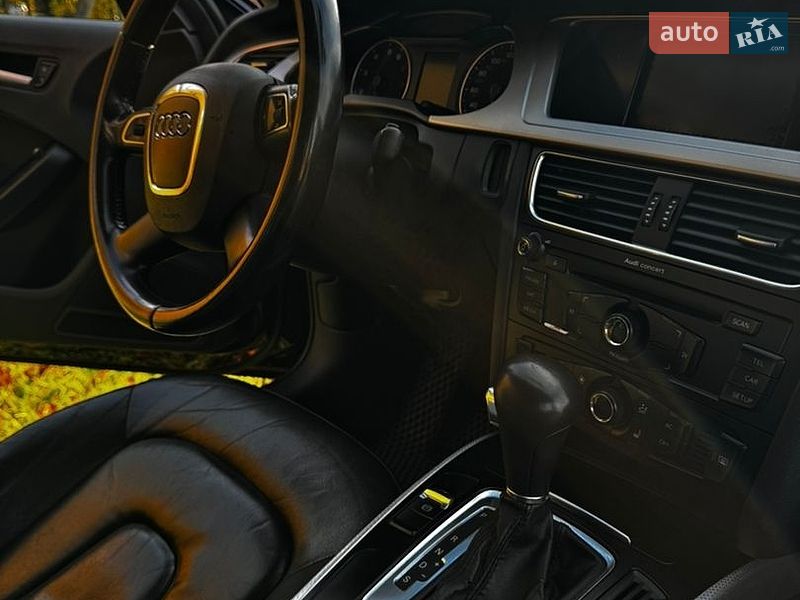 Седан Audi A4 2011 в Кривом Роге