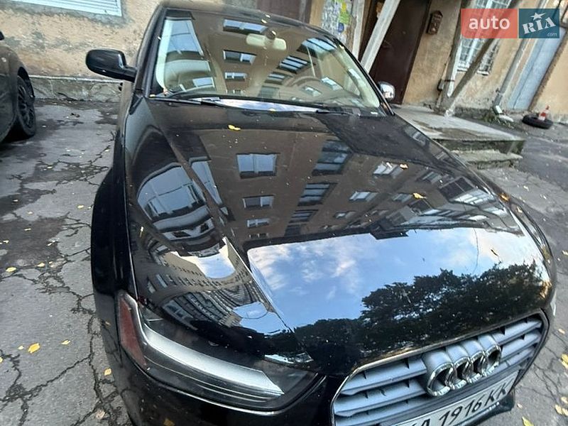 Седан Audi A4 2014 в Ровно