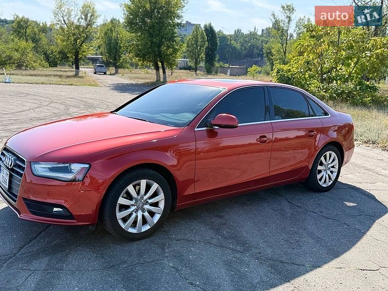 Седан Audi A4 2013 в Каменском