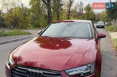 Седан Audi A4 2018 в Дніпрі