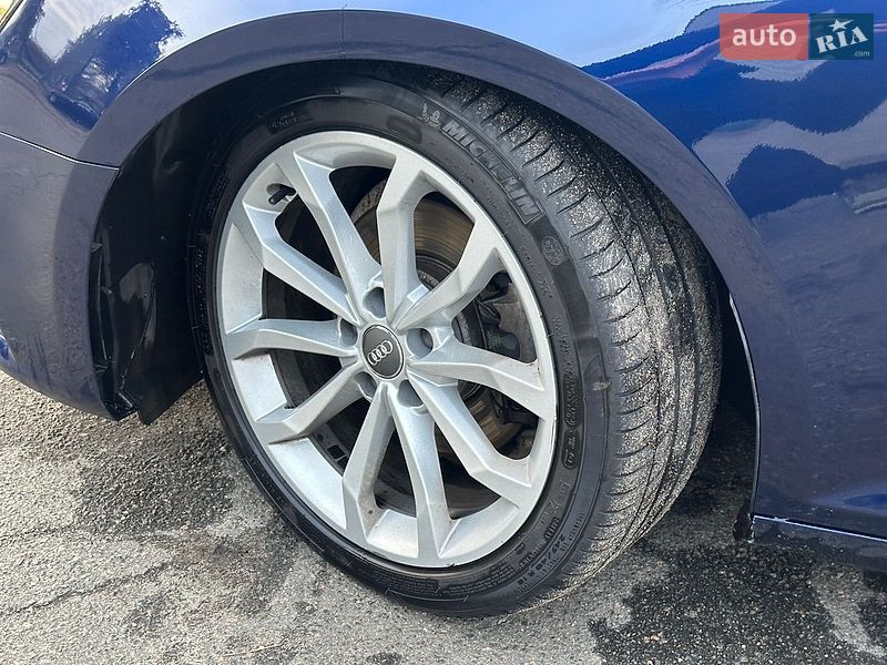 Седан Audi A4 2019 в Киеве