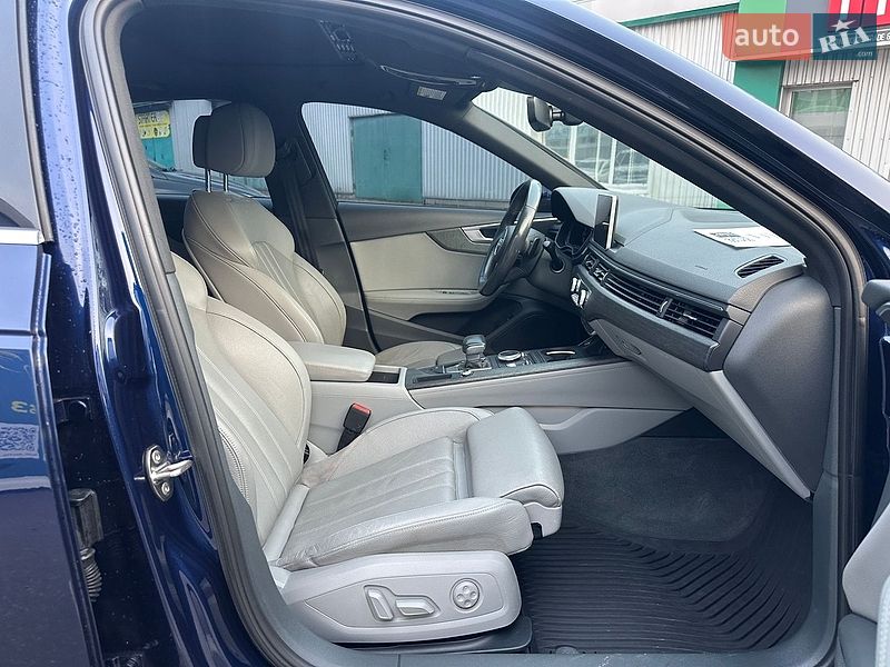 Седан Audi A4 2019 в Киеве