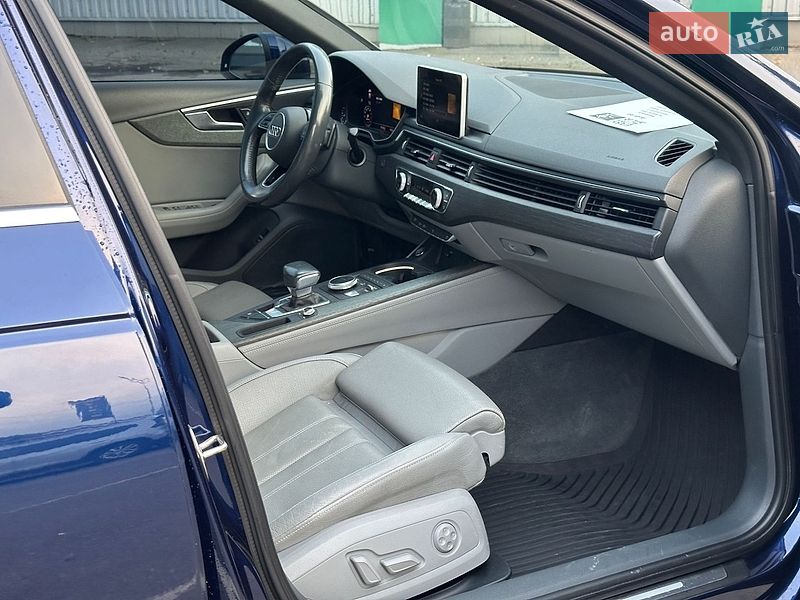 Седан Audi A4 2019 в Киеве