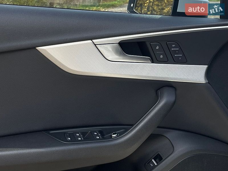 Седан Audi A4 2016 в Тернополі
