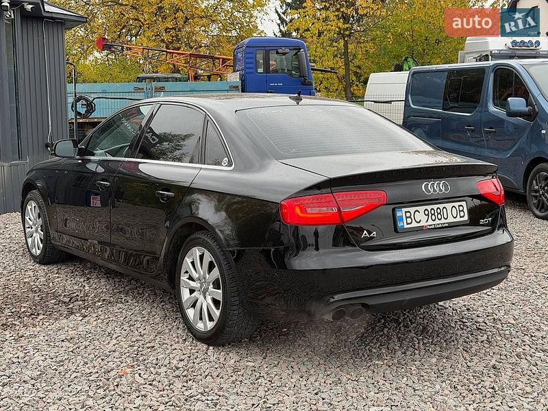 Седан Audi A4 2013 в Винниках