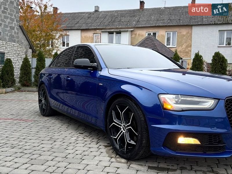 Седан Audi A4 2015 в Івано-Франково