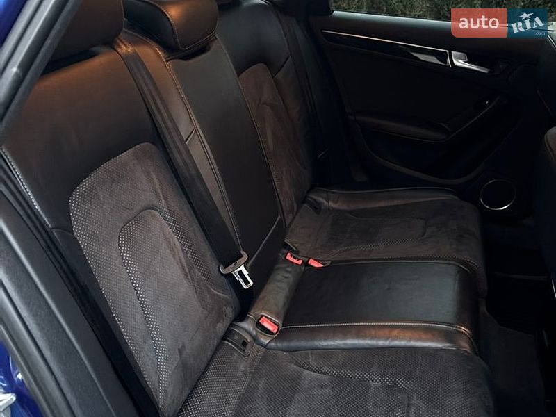 Седан Audi A4 2015 в Івано-Франково